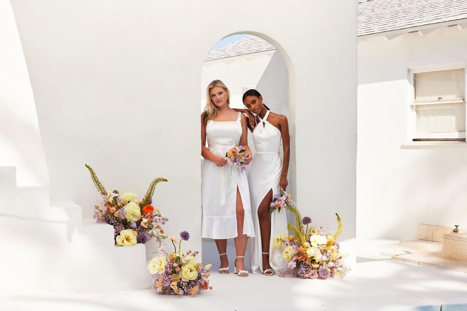 Honeymoon Dresses For Newly-Weds To Save Right Away