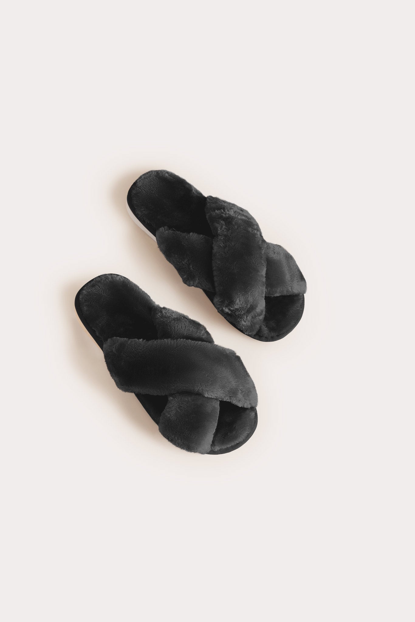 Fuzzy shops slippers black