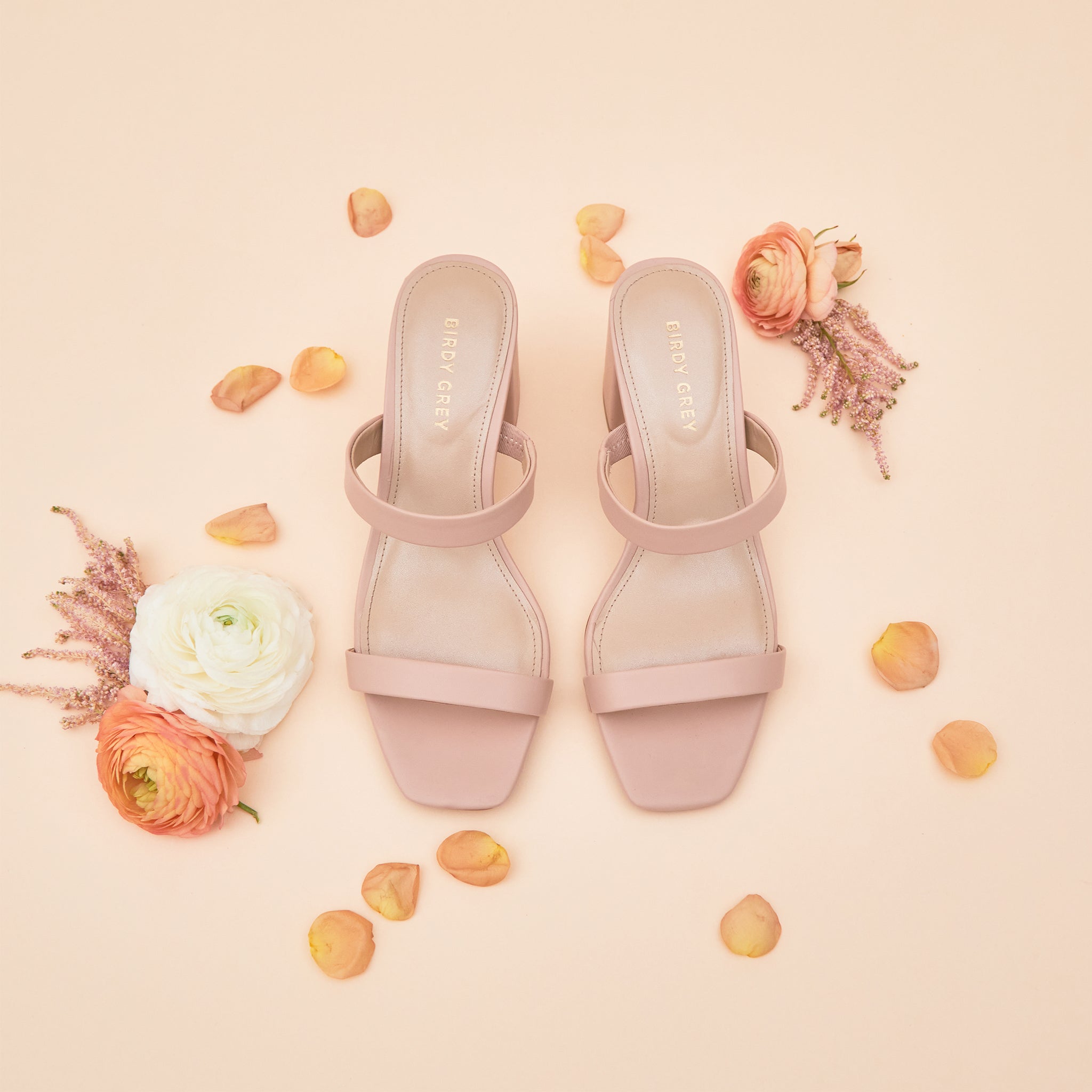 Almond Alby Low Chunky Heels
